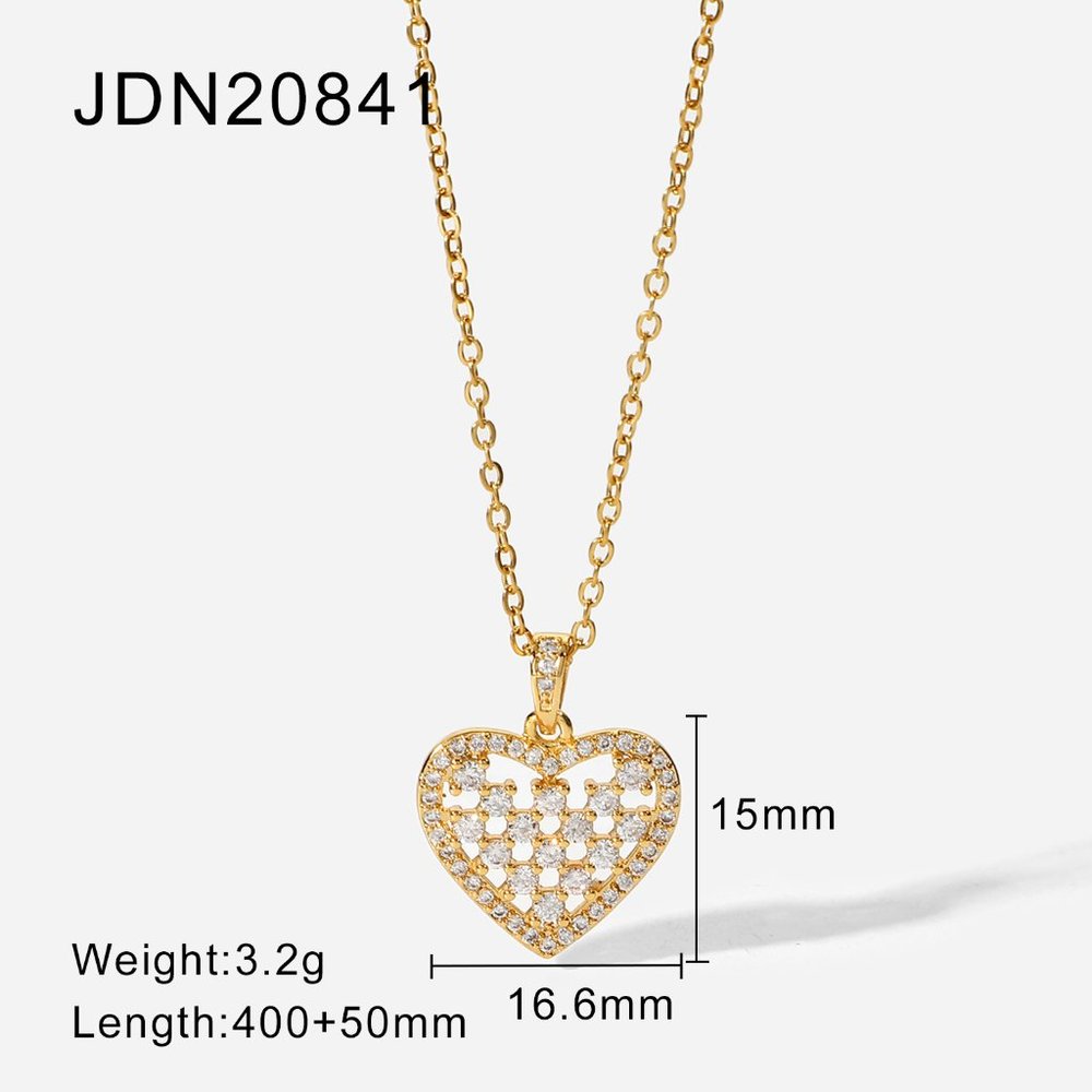 Dolly Heart Necklace - Picture 4 of 4